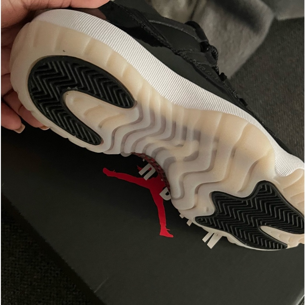 Brand new in box Jordan 11 low 72-10